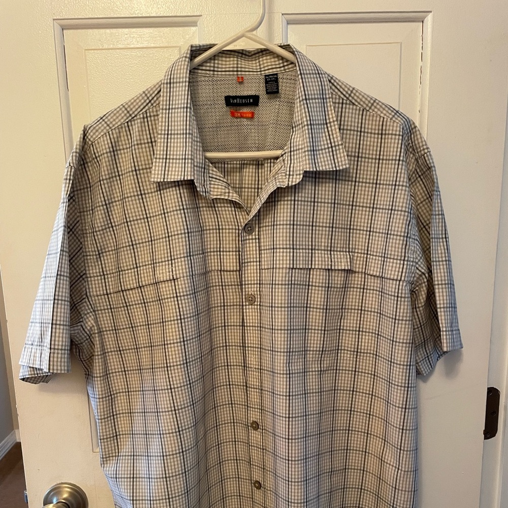 Men’s short sleeved shirt